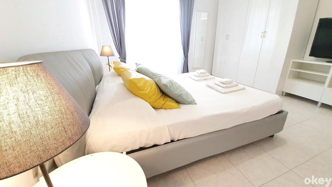 Doctor House - Bari Policlinico Apartment Bagian luar foto